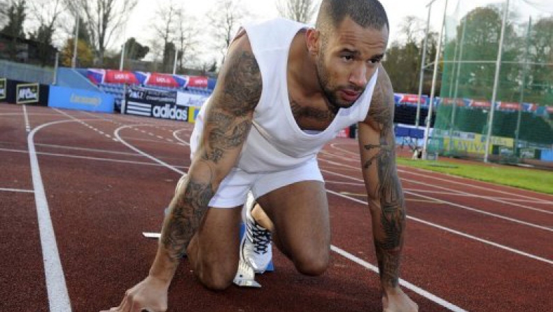 Στο... σφυρί αθλητής για χορηγό