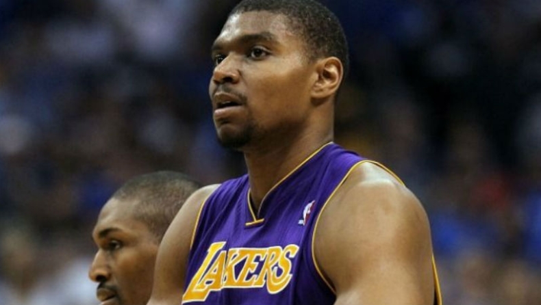 Ανακοινώθηκε η παραμονή του Μπάινουμ