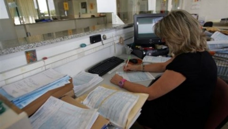 Προεκλογικές παροχές με άδεια ταμεία