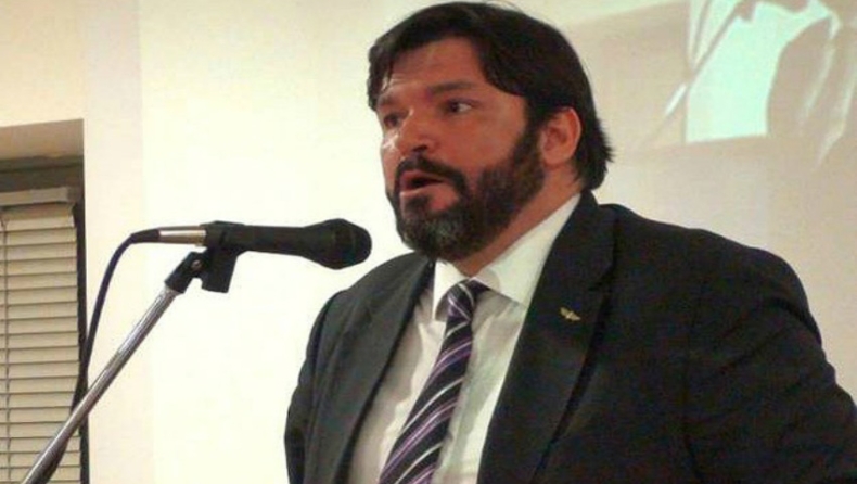 Ο Φαήλος φλερτάρει με τη Χρυσή Αυγή