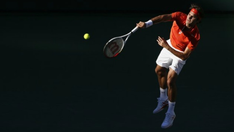 Ακάθεκτος ο Ρότζερ!