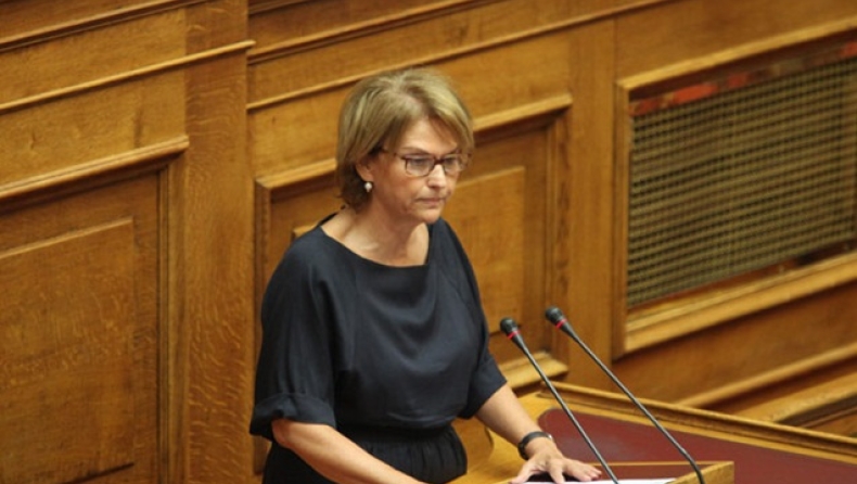 Γυναικοκαβγάς στη Βουλή