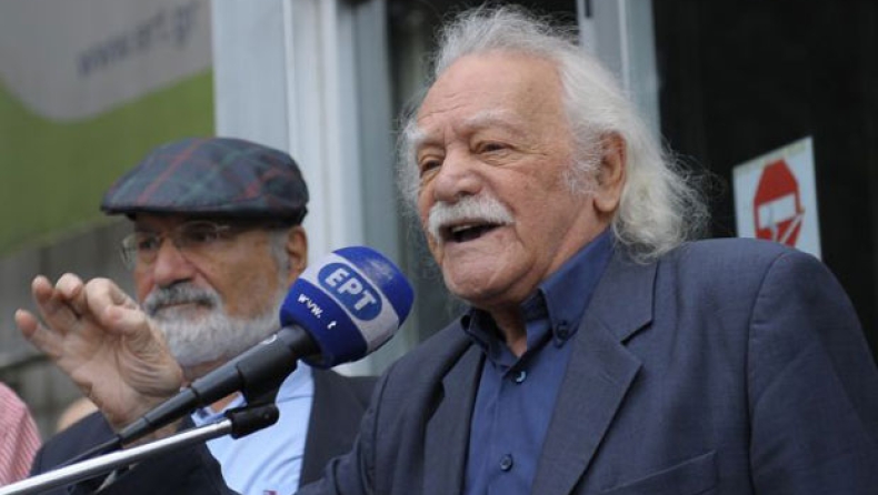 Ο Γλέζος πήρε το... όπλο του!