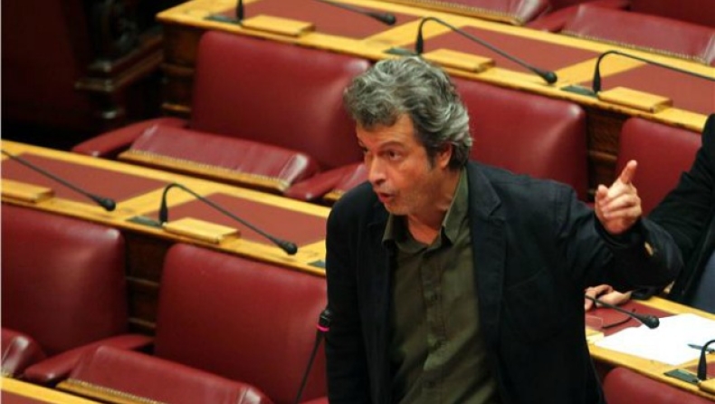 Τατσόπουλος: «Ο Πιτσιρίκος είναι ένα κωλόπαιδο»