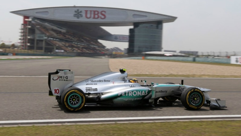 Απίστευτος Χάμιλτον, πρώτη pole με Mercedes!