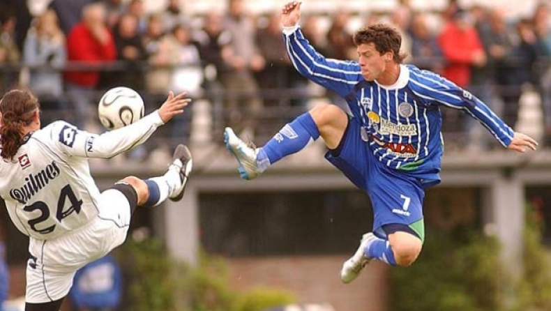 Ποδιές και κλωτσιές (vid)