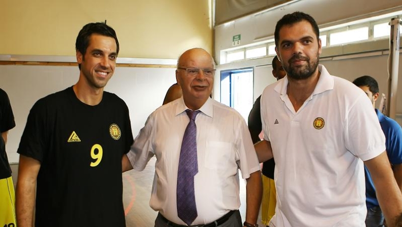 Αγιασμός με Βασιλακόπουλο