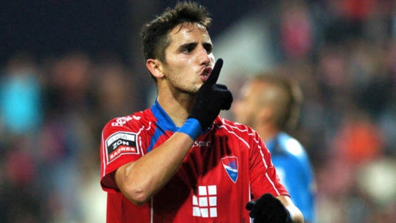 Διαψεύδει για Σπόρτινγκ ο Βιεϊρα