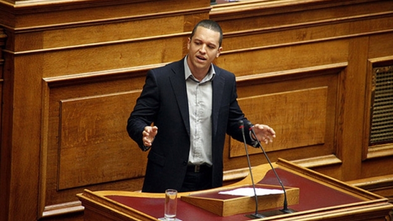 To ανέκδοτο του Κασιδιάρη στη Βουλή!