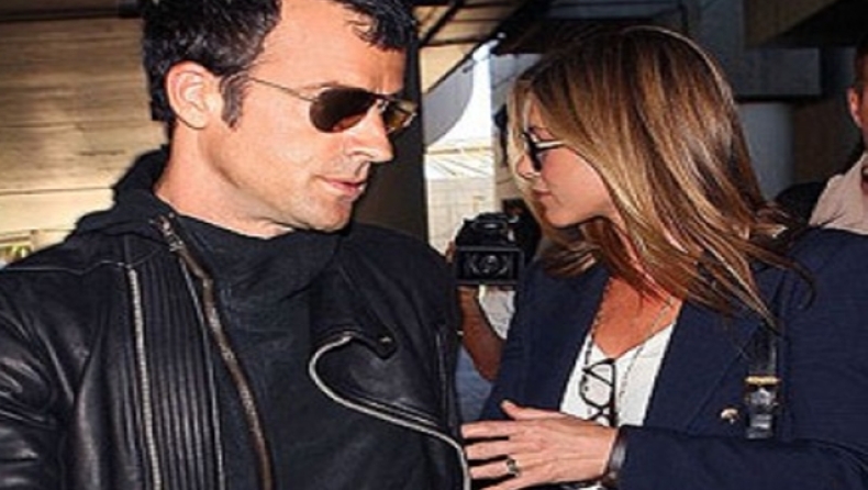 Τα... δαχτυλίδια της Άνιστον