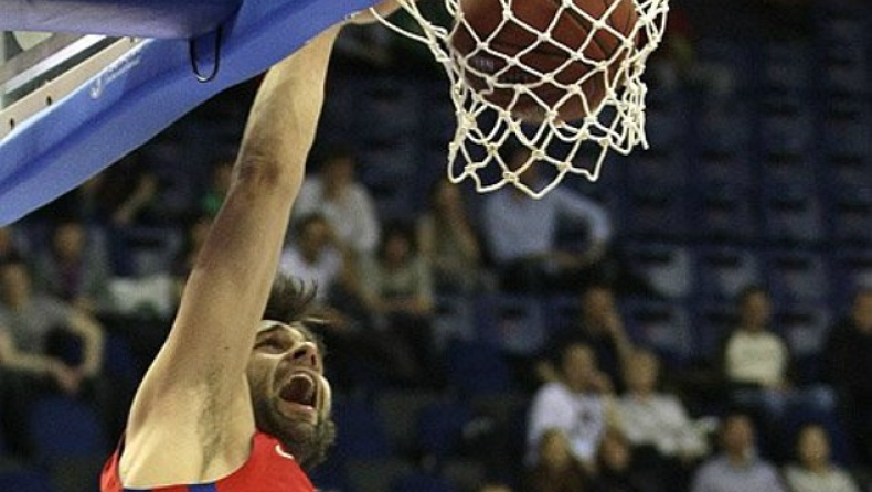 Καρφώνει κι ο... Τεόντοσιτς! (vid)