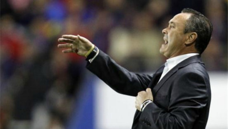 «Μένει μέχρι να... φύγει ο Μαρτίνεθ»