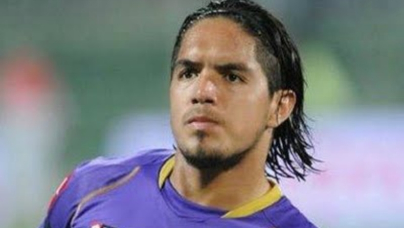 Τέσσερις για αντί-Μιραλάς