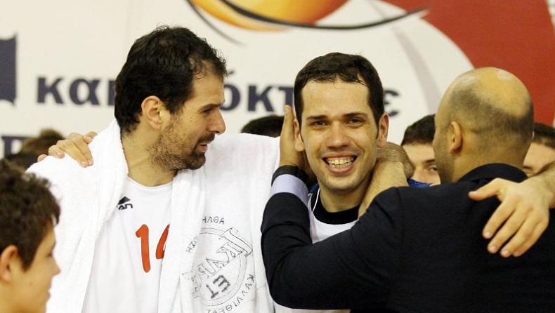 Δεν συνεχίζει στον Ίκαρο ο Καράμπουλας