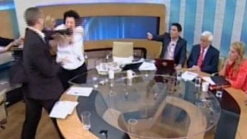 Πολύ ξύλο στην ελληνική TV