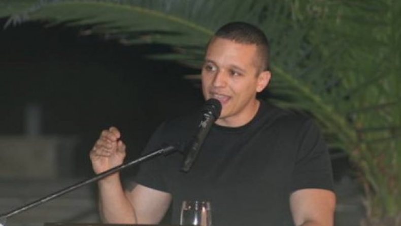 Κασιδιάρης εναντίον ΠΑΣΟΚ