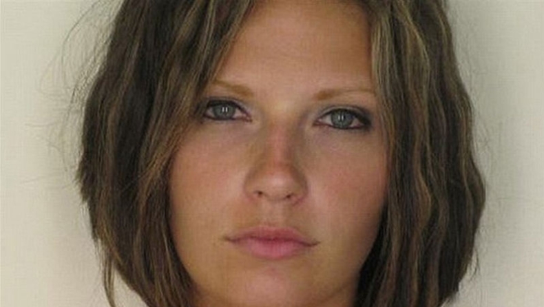 H hot πρώην κατάδικος που σαρώνει τα social