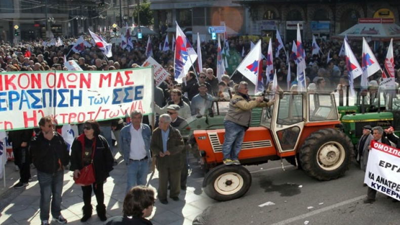 Σε εξέλιξη τα συλλαλητήρια-Κατέβασαν τα τρακτέρ οι αγρότες