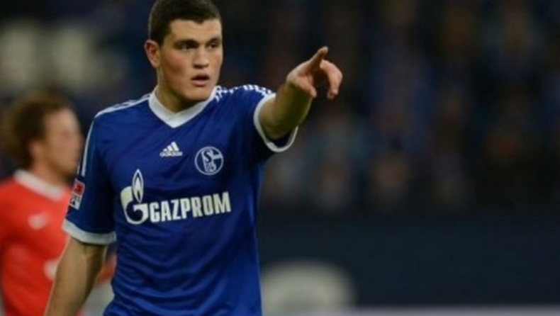 «Χρυσώνει» Παπαδόπουλο η Ζενίτ