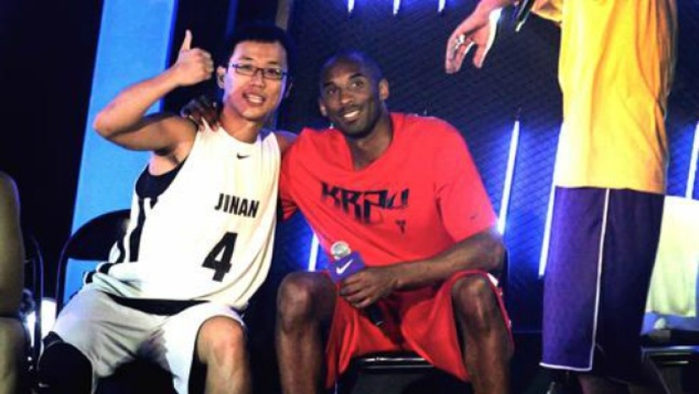 Έβαλε 68 πόντους σε 15' ο Κόμπε! (vid)