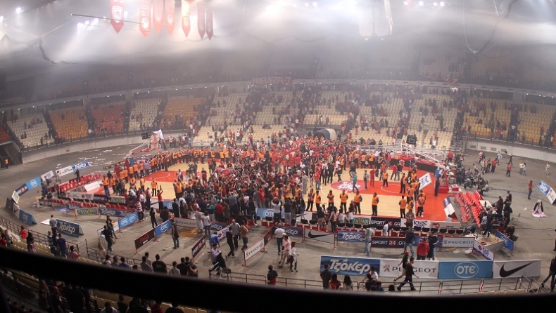 Αποθεώθηκαν οι παίκτες του Ολυμπιακού