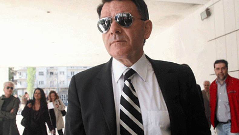 Κούγιας: «Και στην UΕFΑ μυθομανείς;»