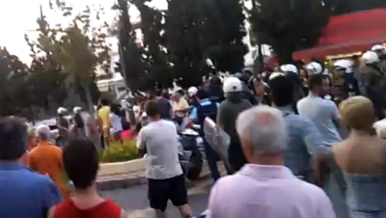 Μολότοφ στο εφηβικό!