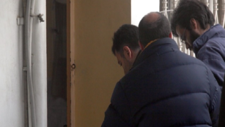 Πολιτικοί και δημοσιογράφοι στα payroll του Λαυρεντιάδη