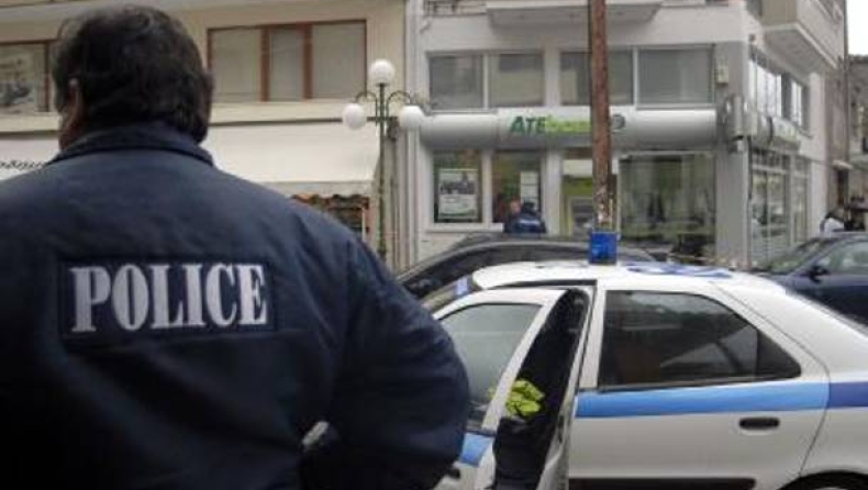 Ληστεία με πυροβολισμούς στα Εξάρχεια