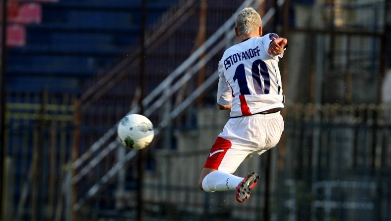 Ζήτησε να φύγει ο Εστογιανόφ!