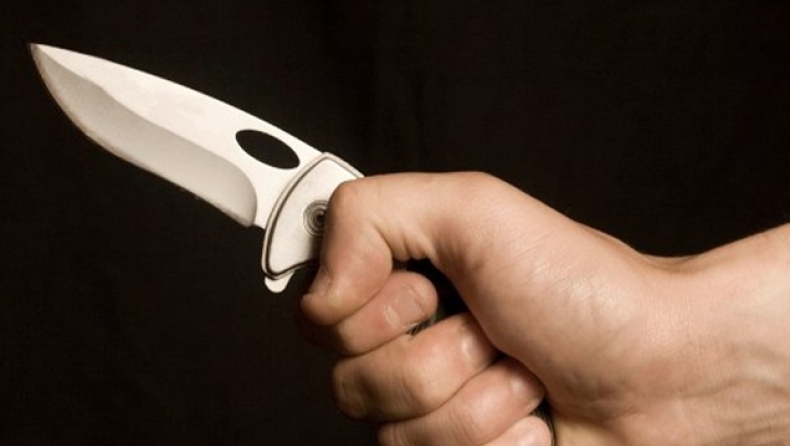 Μαθητής απειλούσε με μαχαίρι