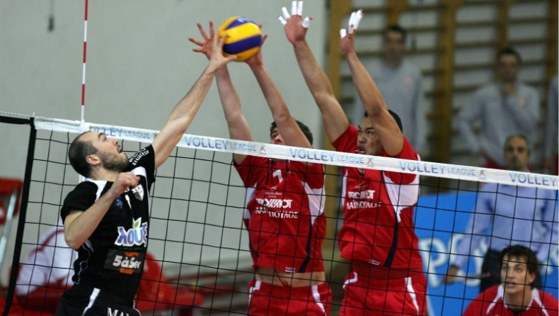 Έμεινε Πάτρα ο Μαντέκας