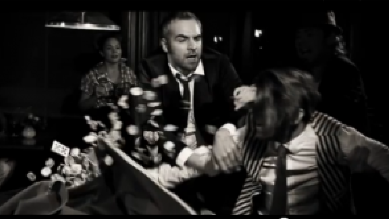 “Άσσος στο μανίκι”