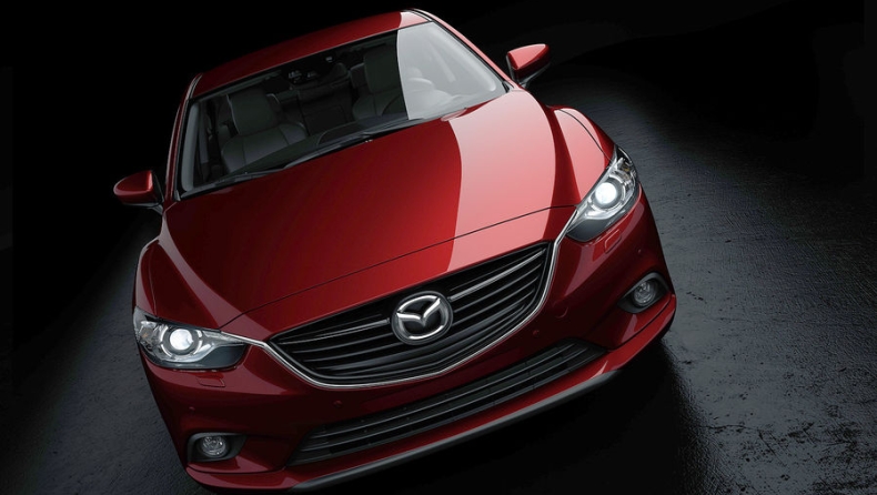 Η Mazda ρίχνει...εξάρες (vid & pics)
