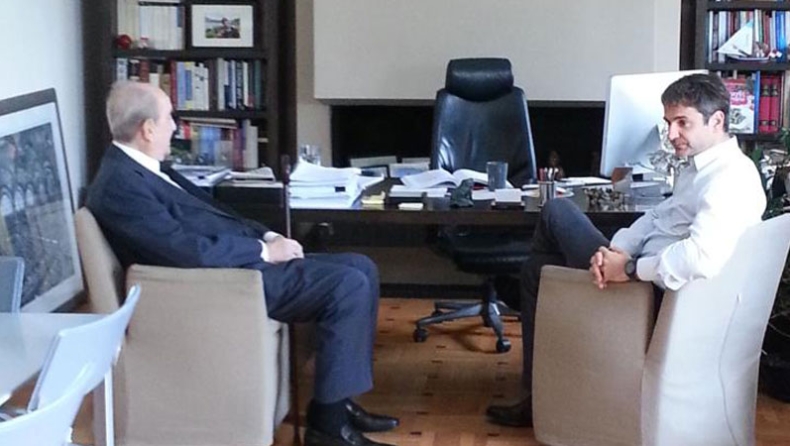 Ο Μητσοτάκης έκανε ποδαρικό στον Κυριάκο