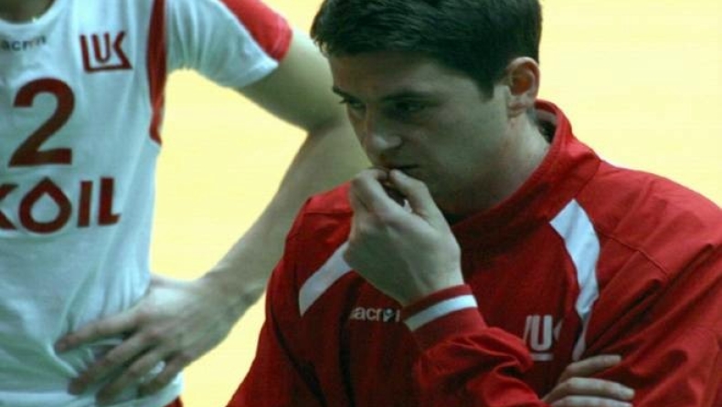 Δεν τράκαρε, απλά δεν τον αφήνουν...