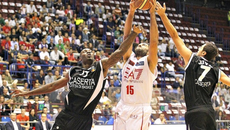 Άνετα η Αρμάνι Τζινς, στην παράταση η Βαρέζε