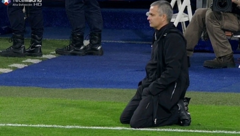 Στα γόνατα ο Μουρίνιο