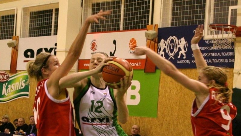 Ένα ημίχρονο εδώ, ένα αλλού...