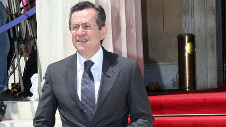 Παραιτήθηκε υφυπουργός λόγω Μνημονίου!