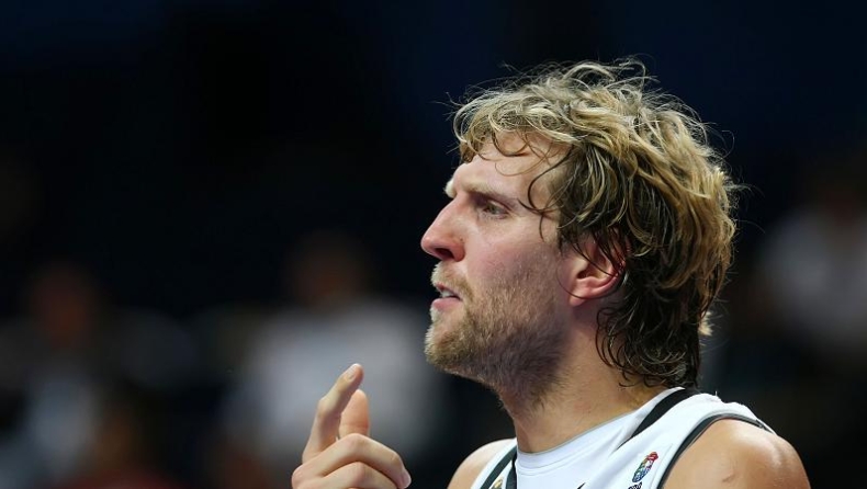 Βλέπει και τένις ο Νοβίτσκι