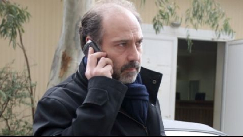 «Μόνο ο Ντέμης προσπαθεί»