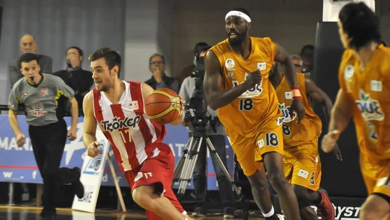 Έναν γύρο αήττητος