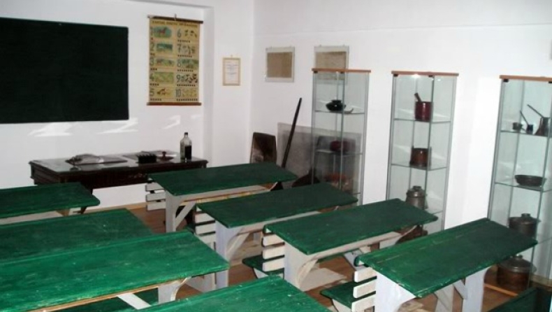 Στο νοσοκομείο 14 μαθητές