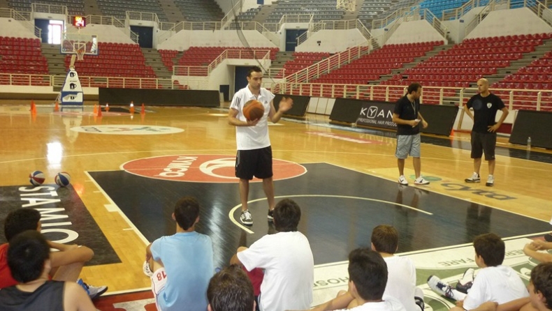 Δεύτερη περίοδος με Χαραλαμπίδη