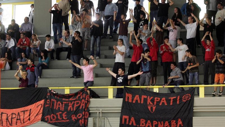 «Βράζουν» στο Παγκράτι με τη διαιτησία