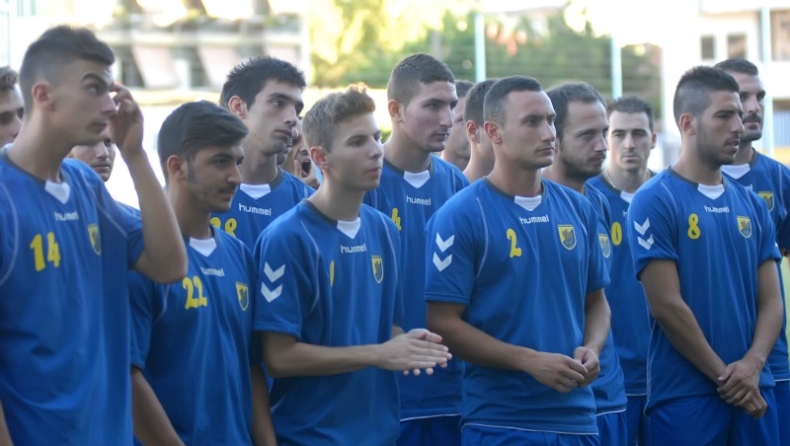 Πρώτη με νέους και... πανό! (pic)