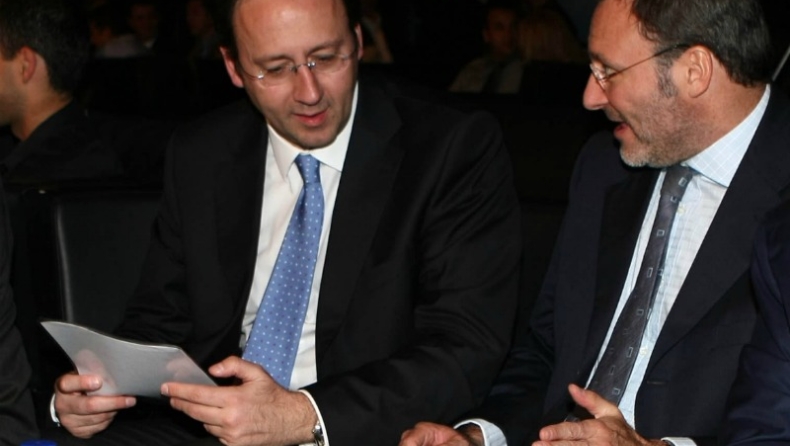 Στα μπουζούκια ο Πιλάβιος