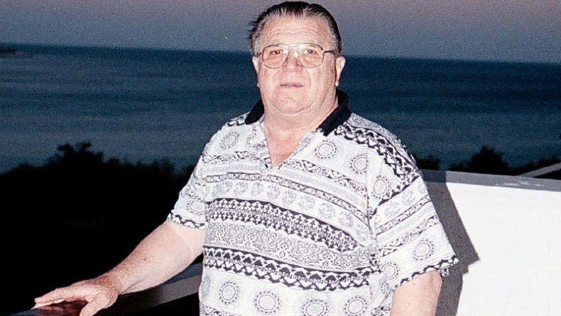 Άγαλμα στον Πούσκας!