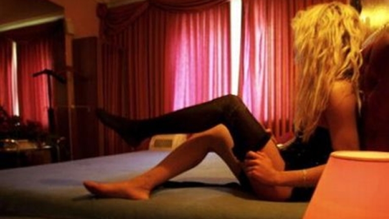 Κολλάει AIDS σε άνδρες για εκδίκηση!